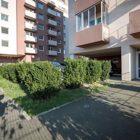 3 Luxury With Private Parking Apartmán Kosice