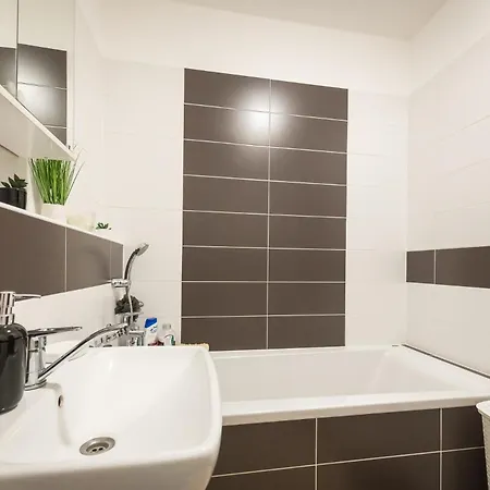 3 Luxury With Private Parking Apartmán